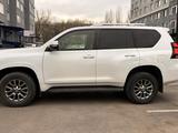 Toyota Land Cruiser Prado 2013 года за 17 600 000 тг. в Алматы – фото 4