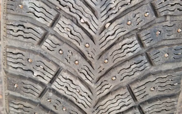 Michelin X-Ice North 4 SUV 106T 225/65R17 шипы, за 4 шины за 150 000 тг. в Астана