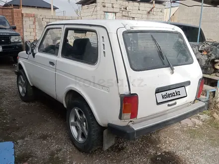 ВАЗ (Lada) Lada 2121 1999 года за 550 000 тг. в Шымкент – фото 4