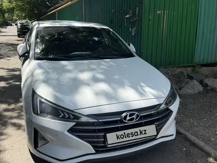 Hyundai Elantra 2020 года за 8 500 000 тг. в Алматы – фото 2