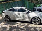 Hyundai Elantra 2020 годаүшін8 500 000 тг. в Алматы