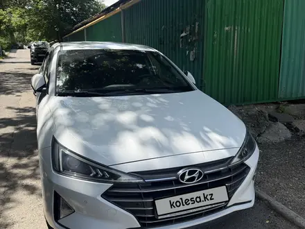 Hyundai Elantra 2020 года за 8 500 000 тг. в Алматы – фото 3