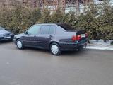 Volkswagen Vento 1993 года за 1 200 000 тг. в Алматы – фото 2