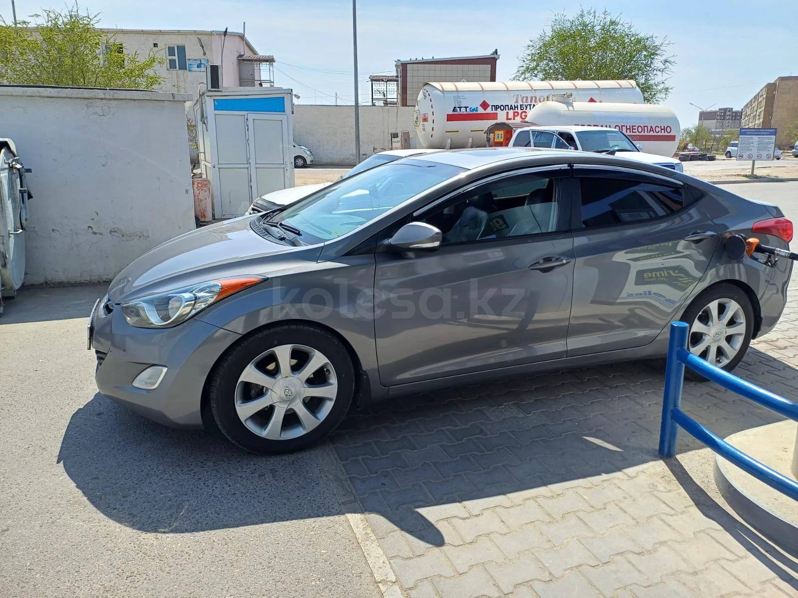 Hyundai Elantra 2013 г.