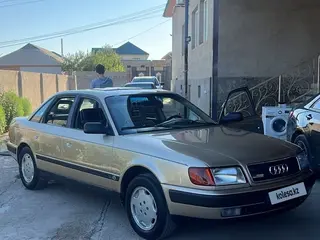 Audi 100