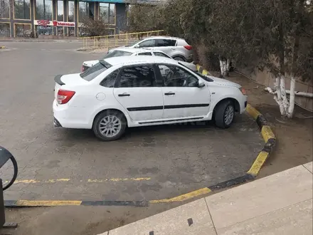 ВАЗ (Lada) Granta 2190 2014 года за 2 500 000 тг. в Уральск – фото 2