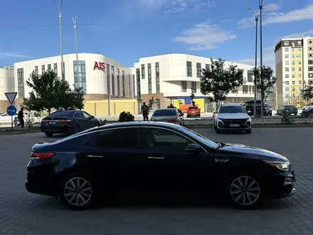 Kia Optima 2019 года за 6 000 000 тг. в Актау – фото 8