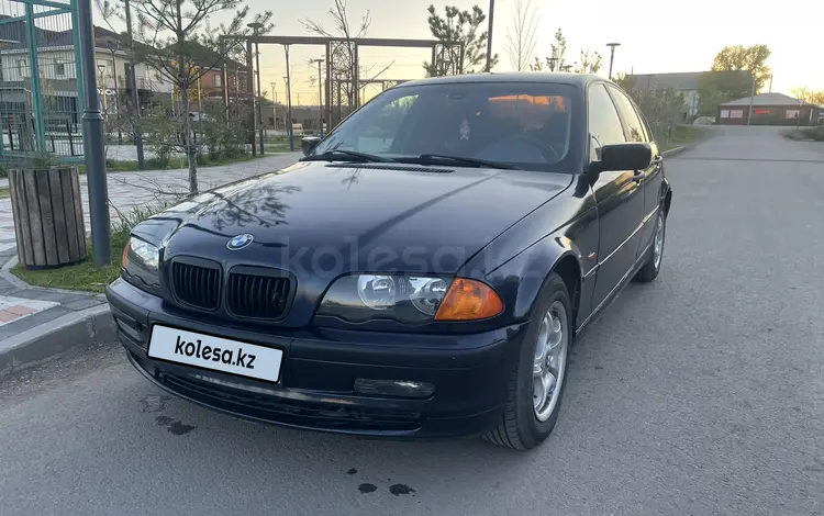 BMW 318 2001 годаfor2 650 000 тг. в Астана