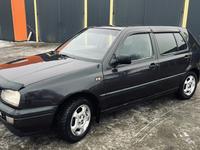 Volkswagen Golf 1993 годаfor1 430 000 тг. в Уральск