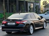 Toyota Camry 2019 года за 12 800 000 тг. в Тараз – фото 3