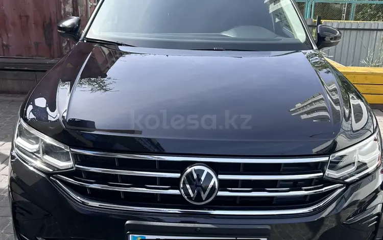 Volkswagen Tiguan 2021 года за 19 000 000 тг. в Шымкент