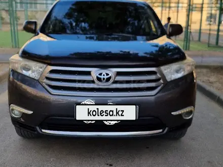 Toyota Highlander 2013 года за 16 500 000 тг. в Актау – фото 3