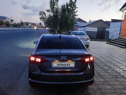 Hyundai Accent 2021 года за 9 300 000 тг. в Кызылорда – фото 2