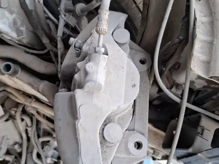 Тормозной суппорт на Audi A8, BMW F01 F02 F10 F07 за 20 000 тг. в Алматы – фото 6