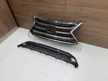 Решетка радиатора решетка бампера на Lexus nx/лексус нх за 1 000 тг. в Алматы