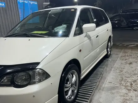 Honda Odyssey 2003 года за 8 000 000 тг. в Атырау – фото 3