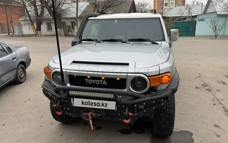 Toyota FJ Cruiser 2007 годаүшін13 000 000 тг. в Алматы