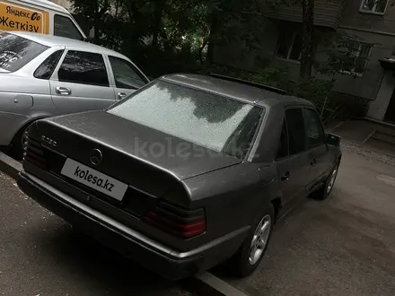 Mercedes-Benz E 230 1989 года за 700 000 тг. в Алматы – фото 6