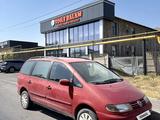 Volkswagen Sharan 1996 года за 500 000 тг. в Шымкент – фото 2