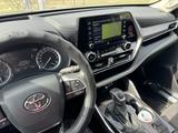 Toyota Highlander 2022 года за 32 000 000 тг. в Костанай