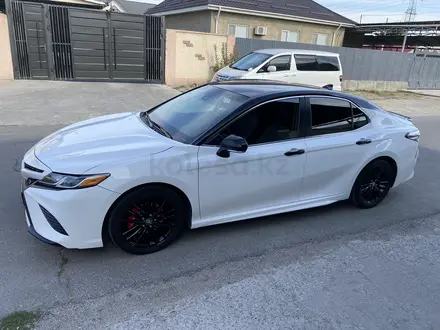 Toyota Camry 2018 года за 12 500 000 тг. в Тараз – фото 4