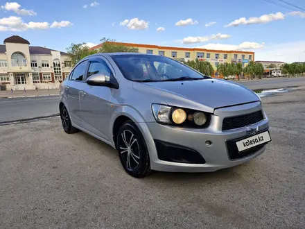 Chevrolet Aveo 2013 года за 2 750 000 тг. в Актобе – фото 2