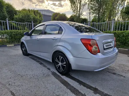 Chevrolet Aveo 2013 года за 2 750 000 тг. в Актобе – фото 4