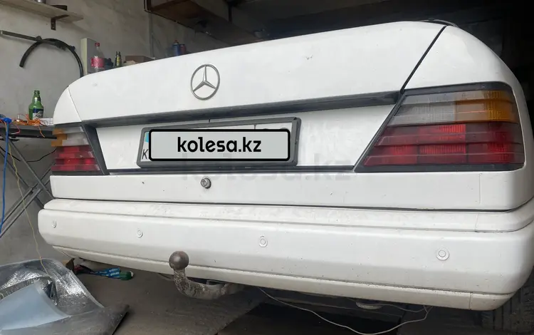 Mercedes-Benz E 230 1989 года за 1 600 000 тг. в Караганда