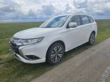 Mitsubishi Outlander 2022 года за 12 100 000 тг. в Алматы – фото 2