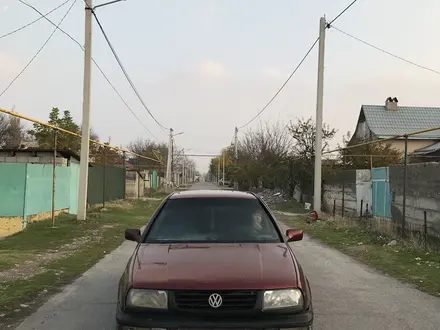 Volkswagen Vento 1992 года за 750 000 тг. в Шымкент