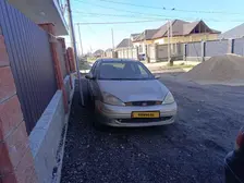 Ford Focus, 2000