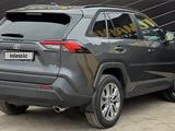 Toyota RAV4 2022 годаfor18 000 000 тг. в Атырау – фото 4