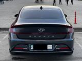 Hyundai Sonata 2021 годаүшін12 300 000 тг. в Актобе – фото 5