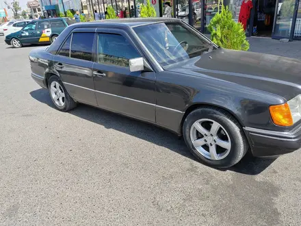 Mercedes-Benz E 280 1995 года за 2 600 000 тг. в Тараз – фото 17