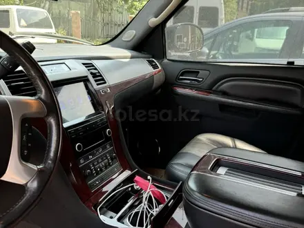 Cadillac Escalade 2013 года за 24 000 000 тг. в Алматы – фото 7