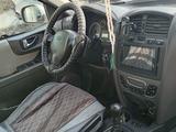 Hyundai Santa Fe 2004 года за 3 300 000 тг. в Уральск – фото 5