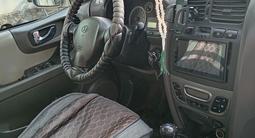 Hyundai Santa Fe 2004 года за 3 300 000 тг. в Уральск – фото 5