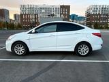 Hyundai Solaris 2013 года за 4 000 000 тг. в Караганда – фото 2