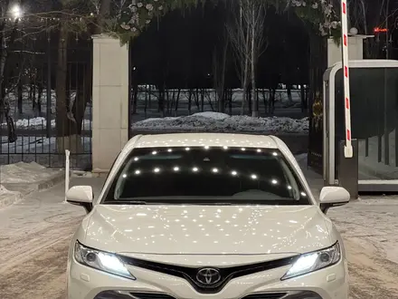 Toyota Camry 2020 года за 14 500 000 тг. в Астана – фото 3