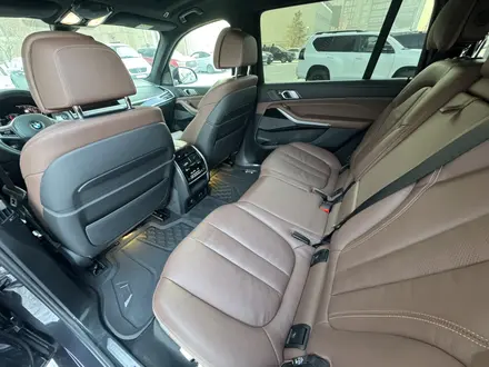 BMW X7 2019 года за 37 000 000 тг. в Астана – фото 18