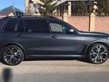 BMW X7 2019 года за 41 000 000 тг. в Астана