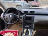Volkswagen Passat 2006 года за 3 200 000 тг. в Атырау – фото 4
