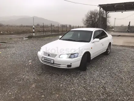 Toyota Camry Gracia 1998 года за 2 000 000 тг. в Алматы – фото 2