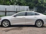 Chevrolet Malibu 2017 года за 7 834 564 тг. в Алматы – фото 5