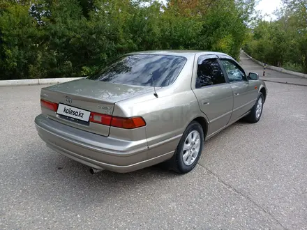 Toyota Camry 1998 года за 3 200 000 тг. в Актобе