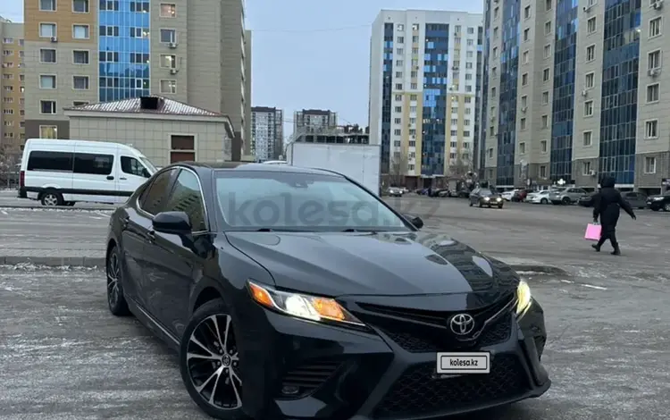 Toyota Camry 2017 годаfor10 800 000 тг. в Астана