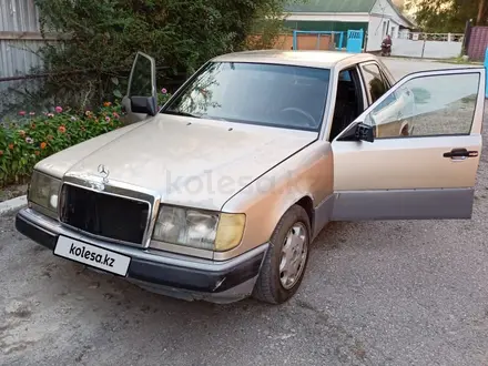 Mercedes-Benz E 230 1991 года за 900 000 тг. в Талдыкорган