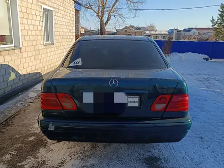 Mercedes-Benz E 230 1996 года за 2 300 000 тг. в Павлодар – фото 4