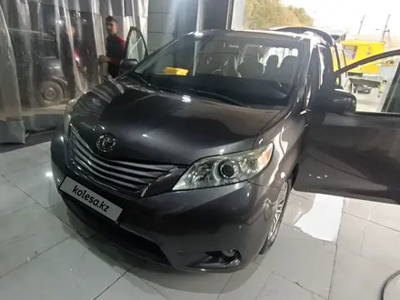 Toyota Sienna 2015 года за 14 500 000 тг. в Астана – фото 7