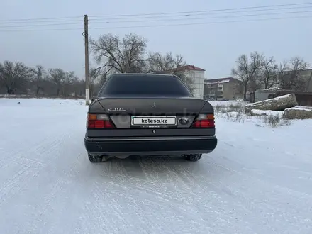 Mercedes-Benz E 230 1991 года за 1 450 000 тг. в Талдыкорган – фото 3